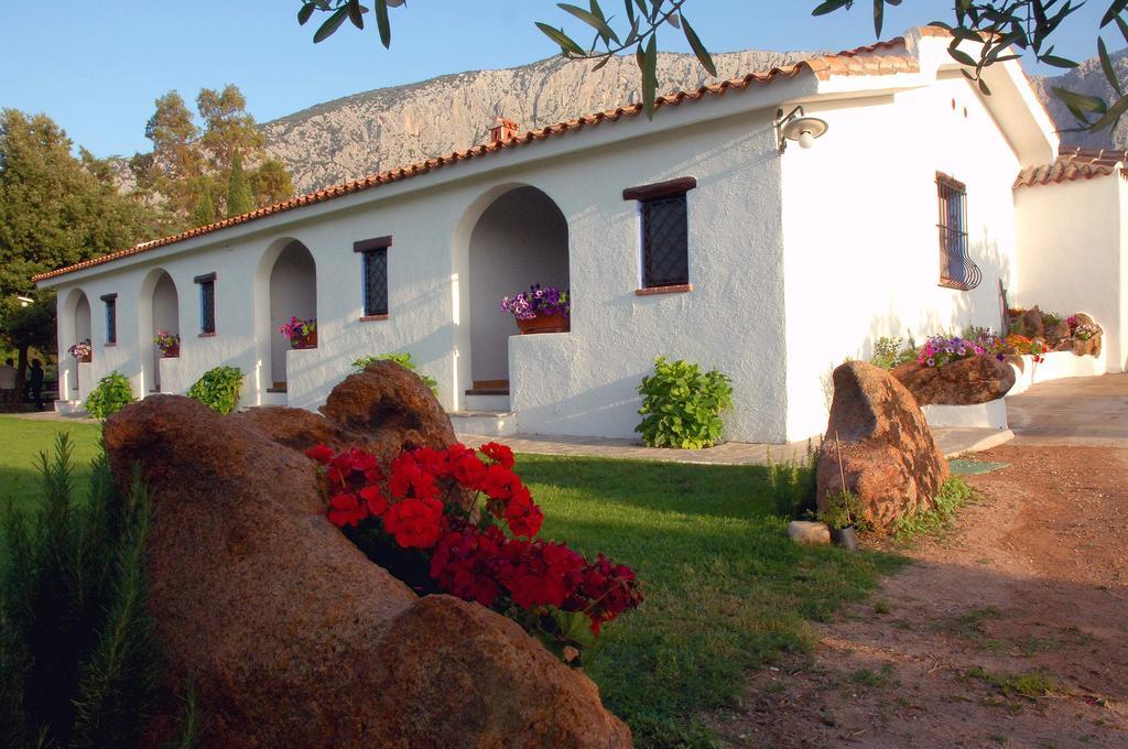 Agriturismo Guthiddai Oliena Zewnętrze zdjęcie